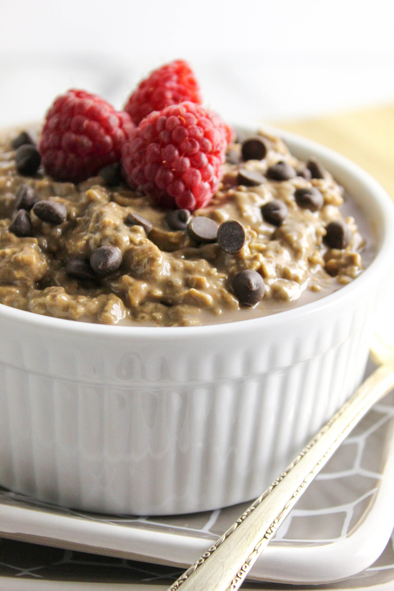 Vegan Brownie Batter Overnight Oatmeal