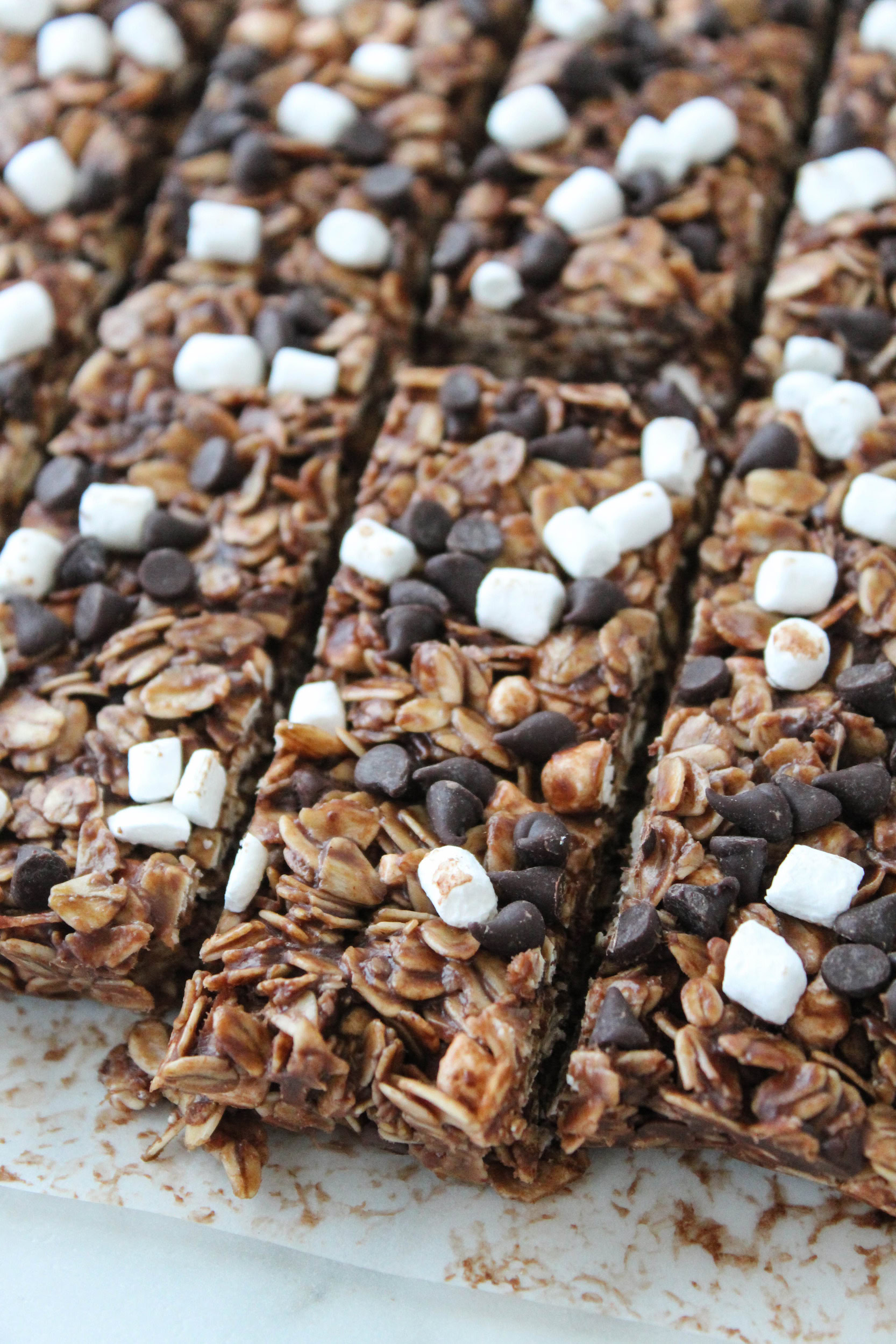 Chewy S’mores Granola Bars