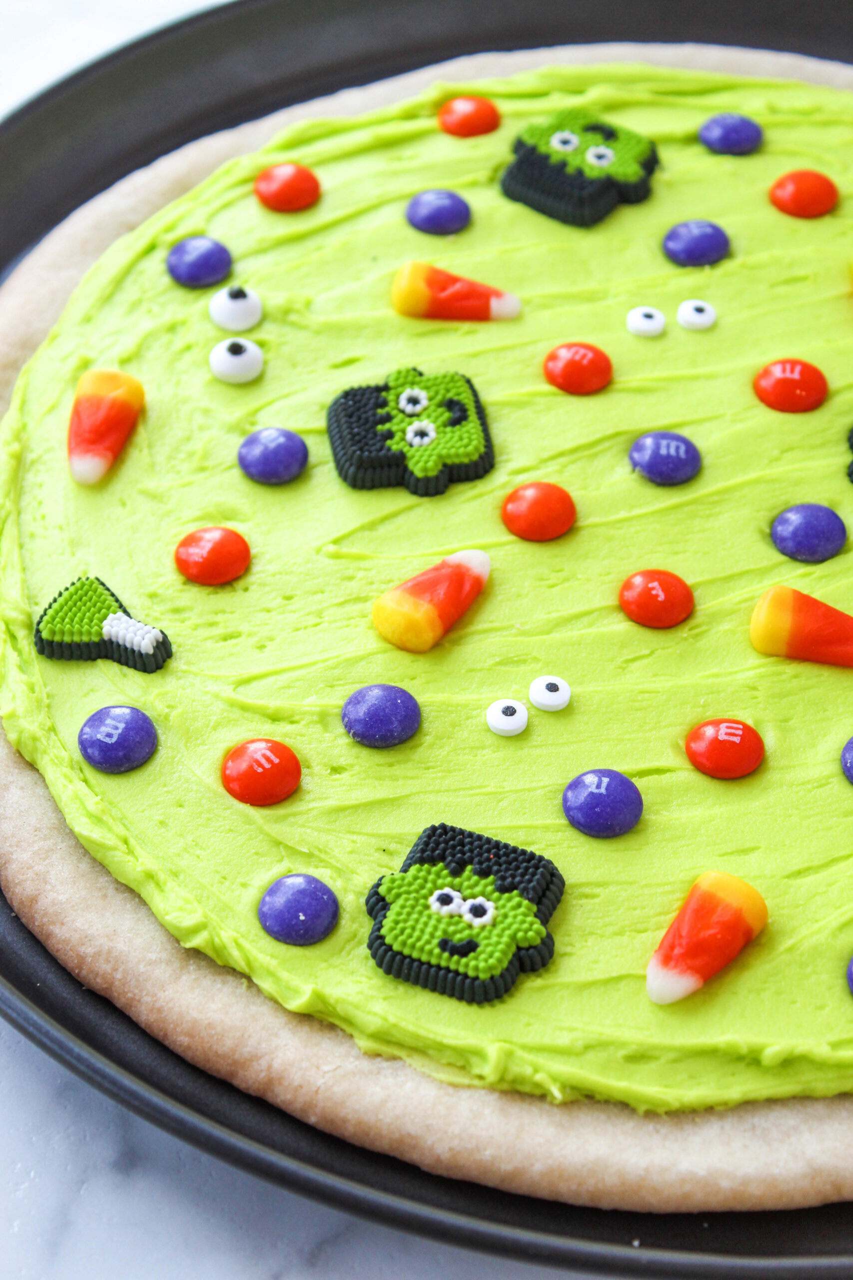 Halloween Cookie Pizza