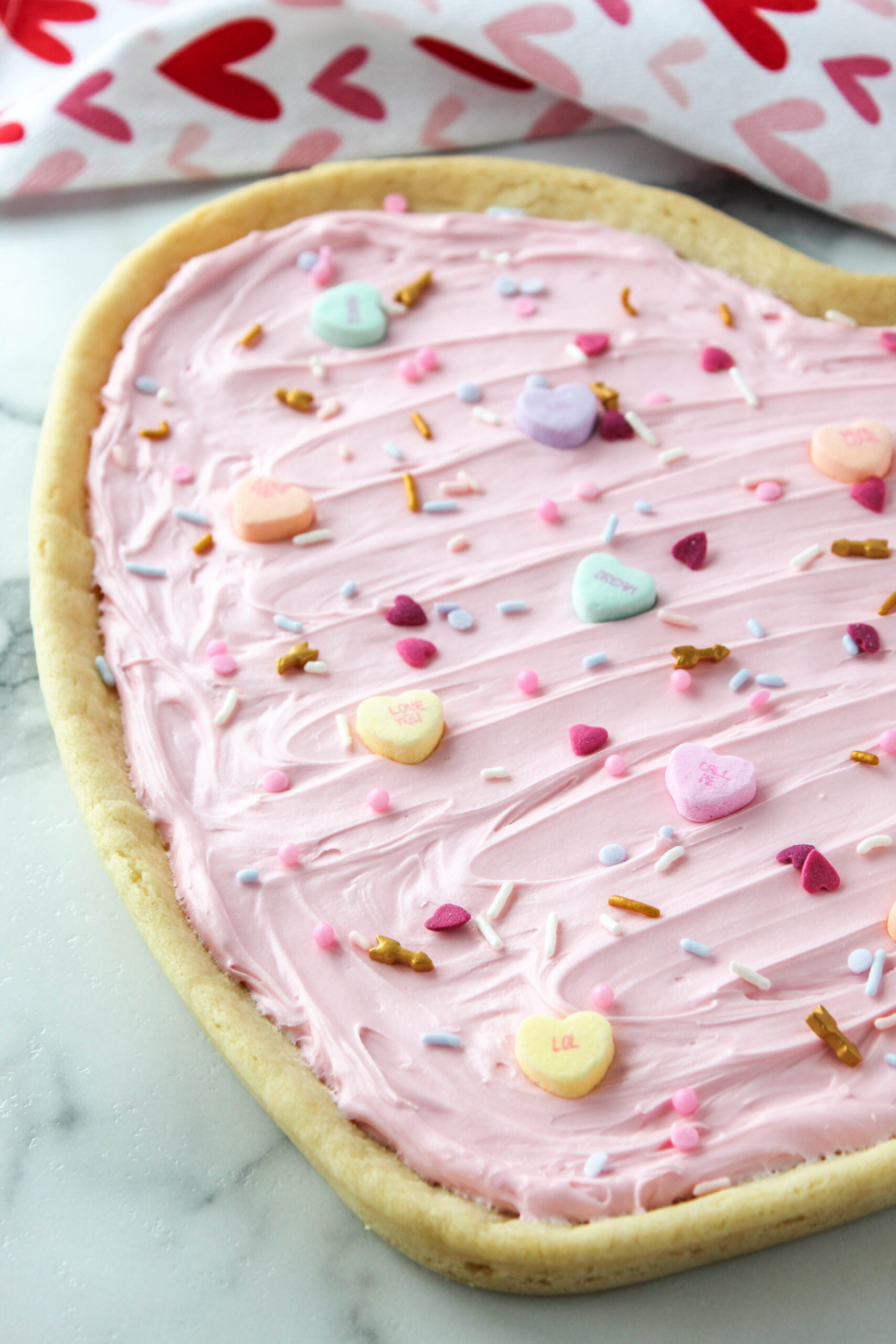 Valentine Cookie Pizza