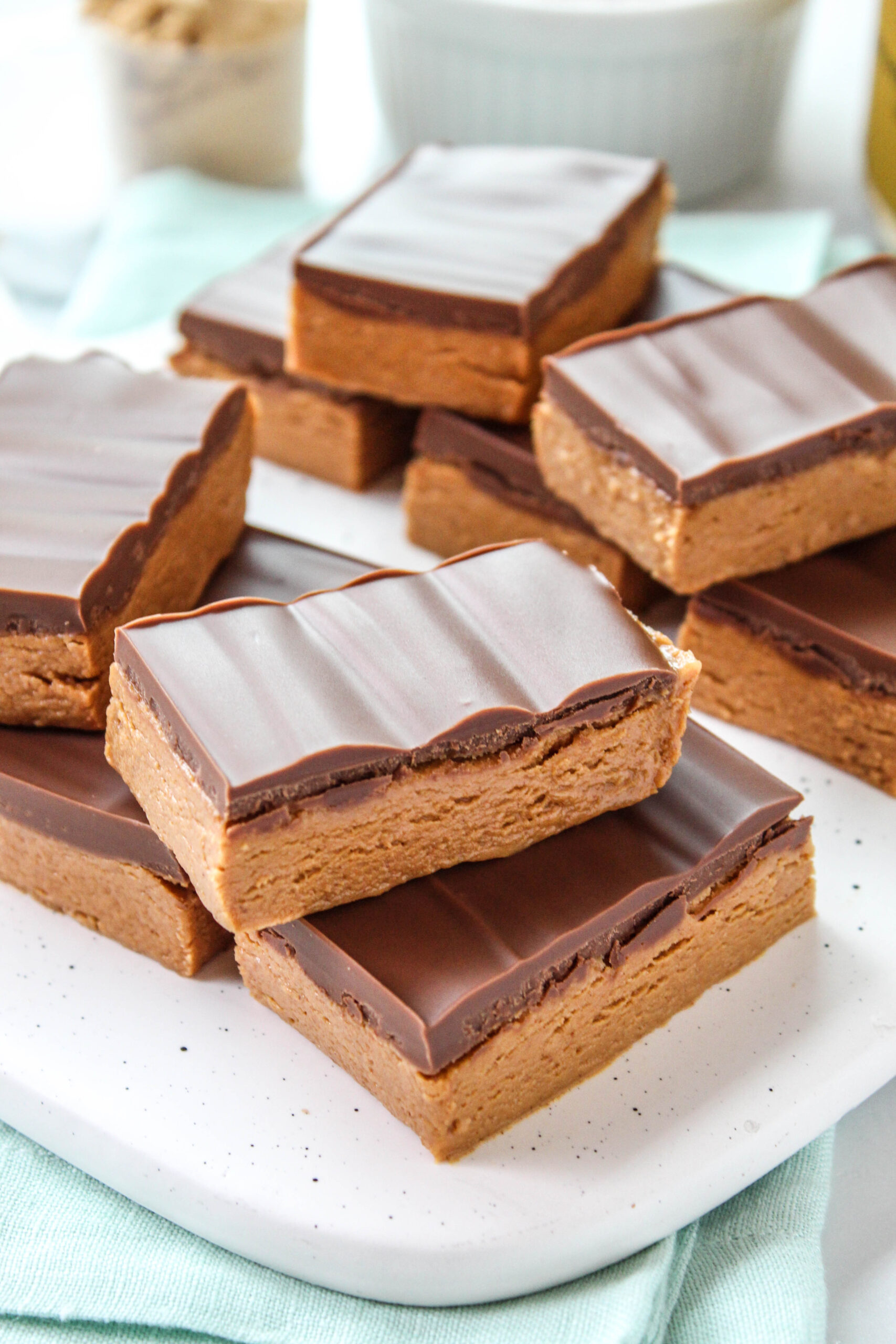 Healthy homemade protein bars made from scratch