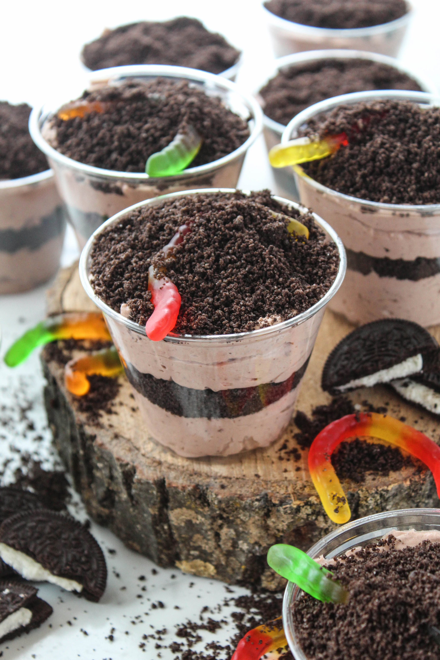 Chocolate Oreo dirt dessert served in clear cups