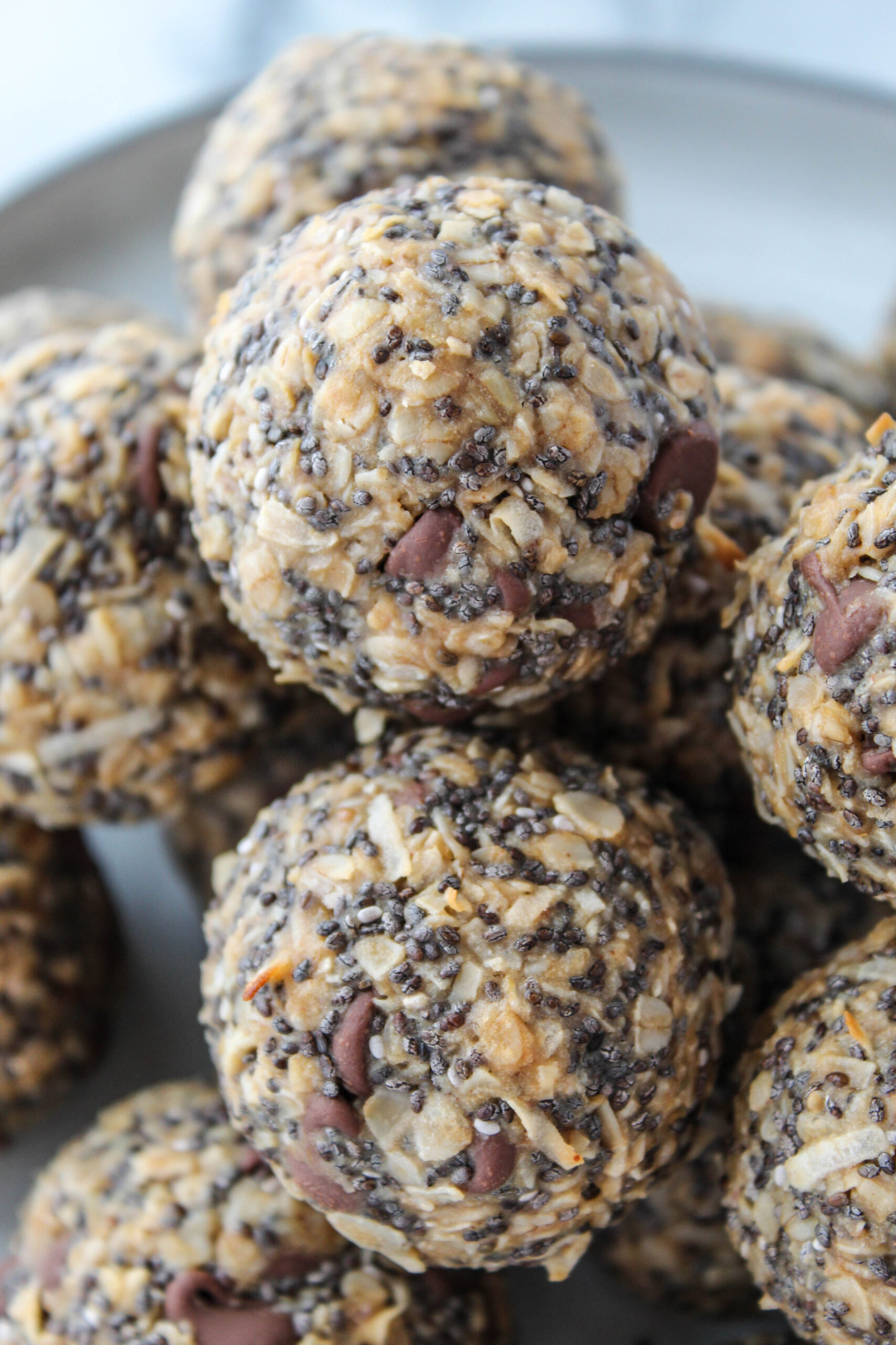 Easy homemade energy balls made with chia seeds and peanut butter