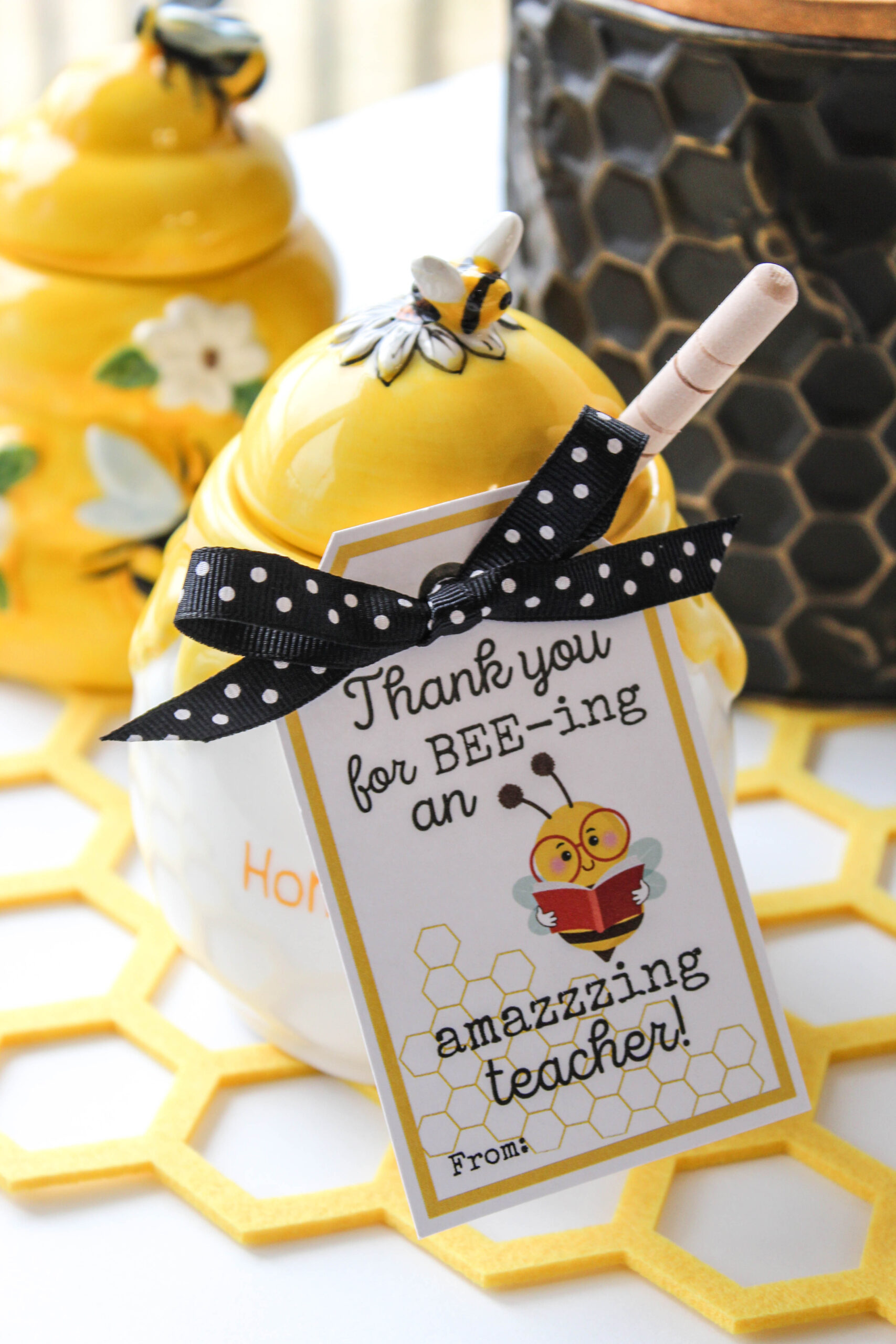 Thank You for Bee-ing an Amazing Teacher Free Printable Gift Tags
