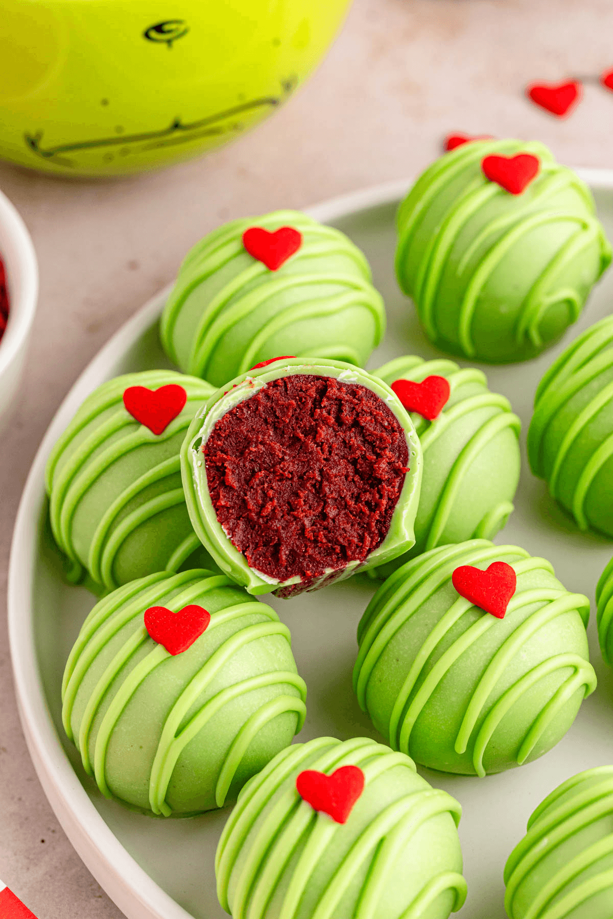 Easy Grinch-themed recipe for Christmas parties