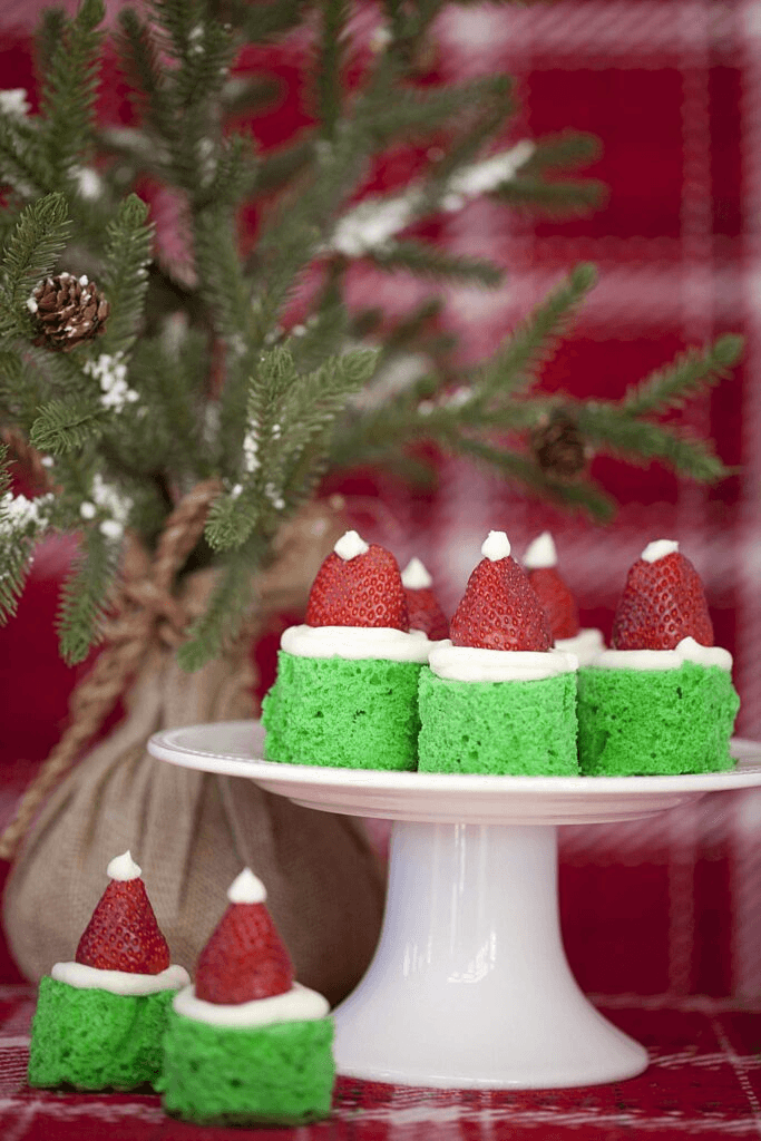Easy Grinch cupcake recipe for Christmas celebrations