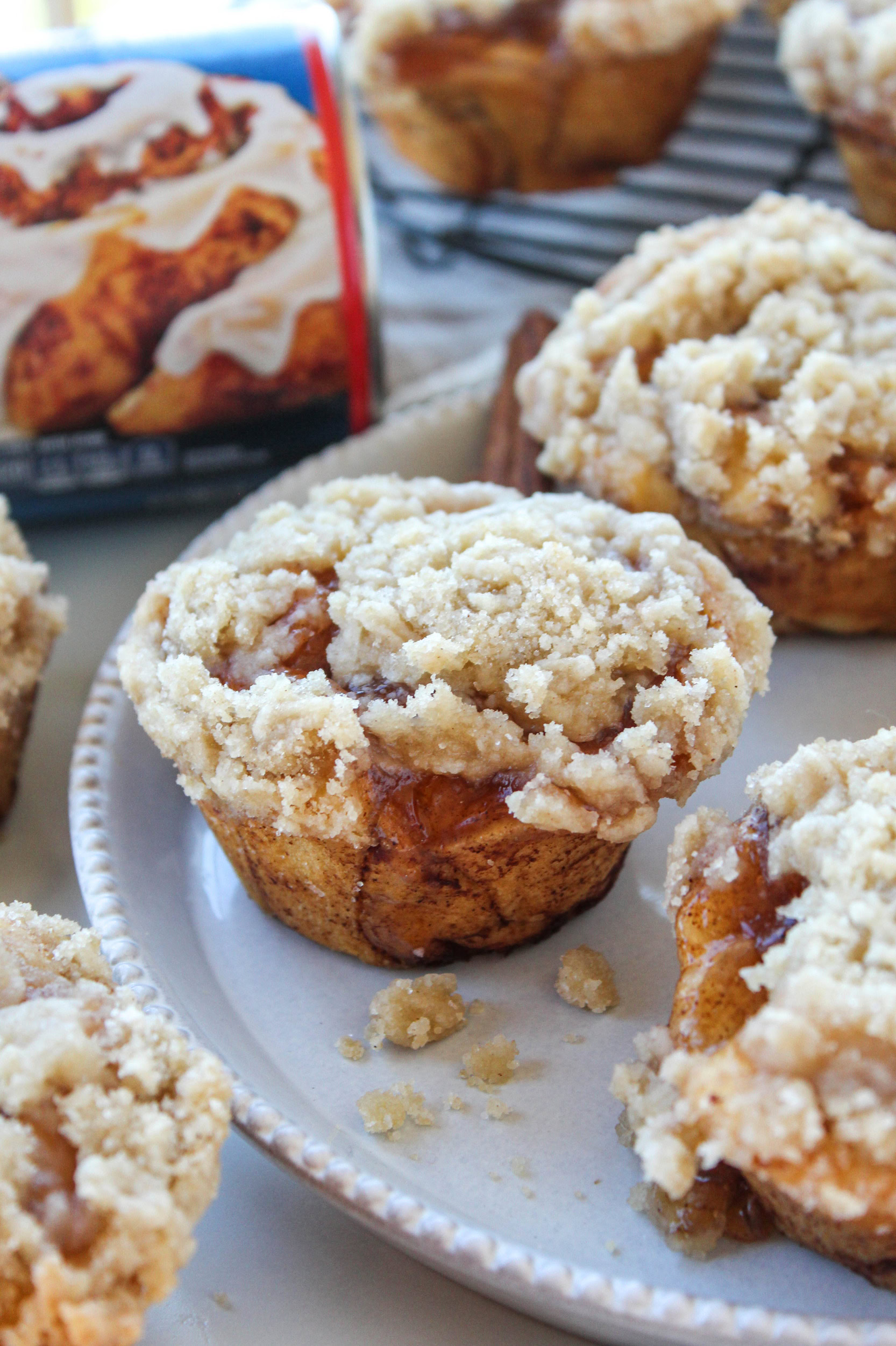 Cinnamon Roll Mini Apple Pies