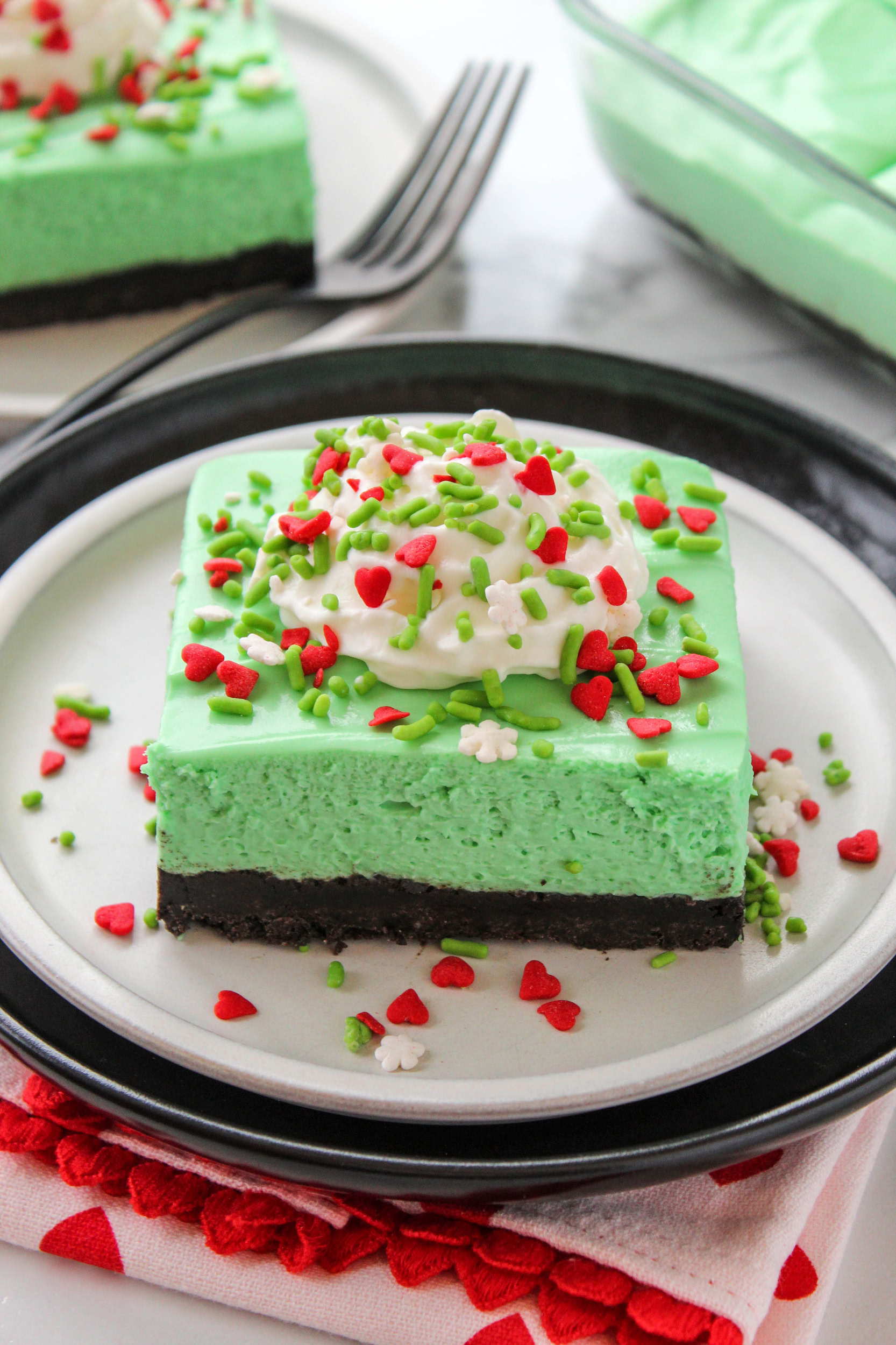 No Bake Grinch Christmas Cheesecake