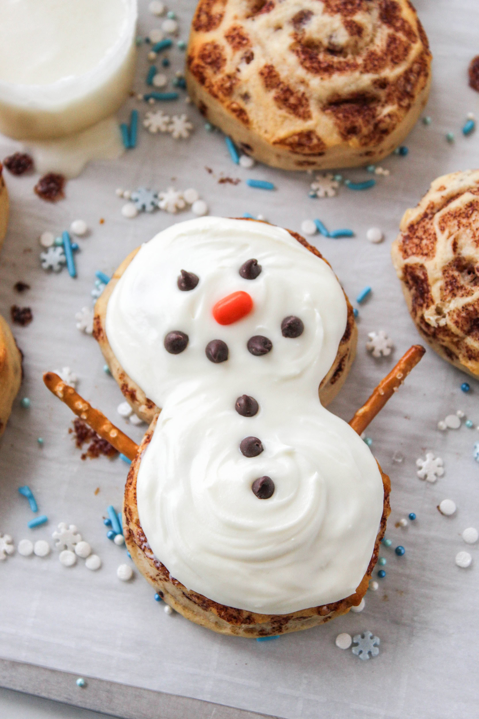 Cinnamon Roll Snowman