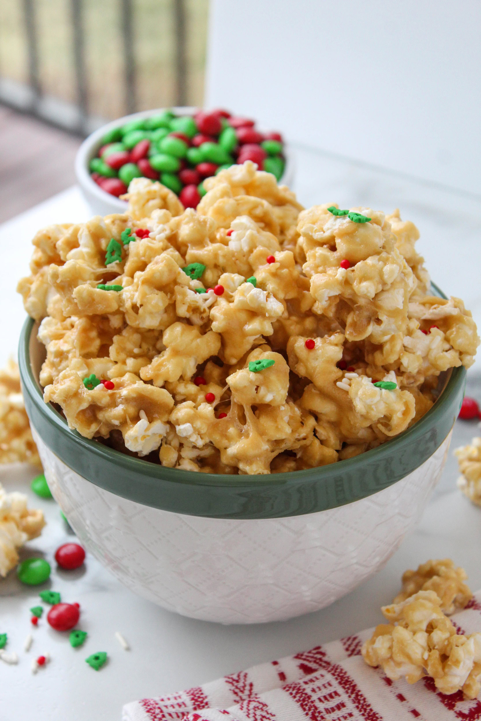 Christmas Marshmallow Caramel Popcorn