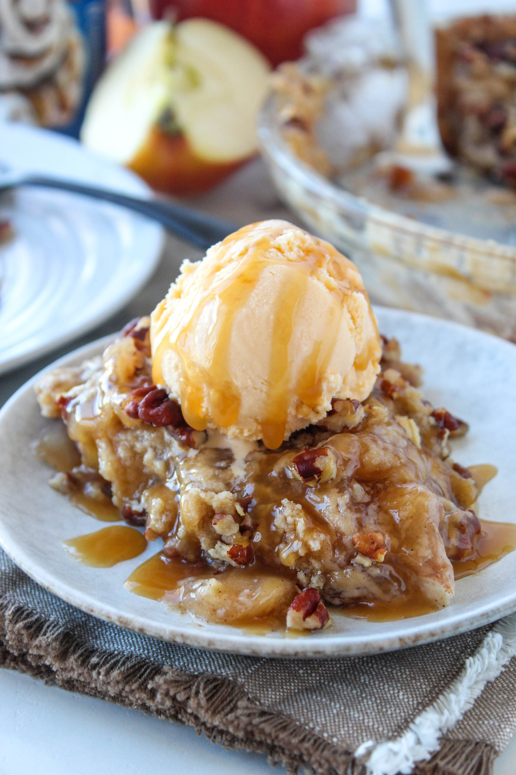 Cinnamon Roll Apple Pie Recipe