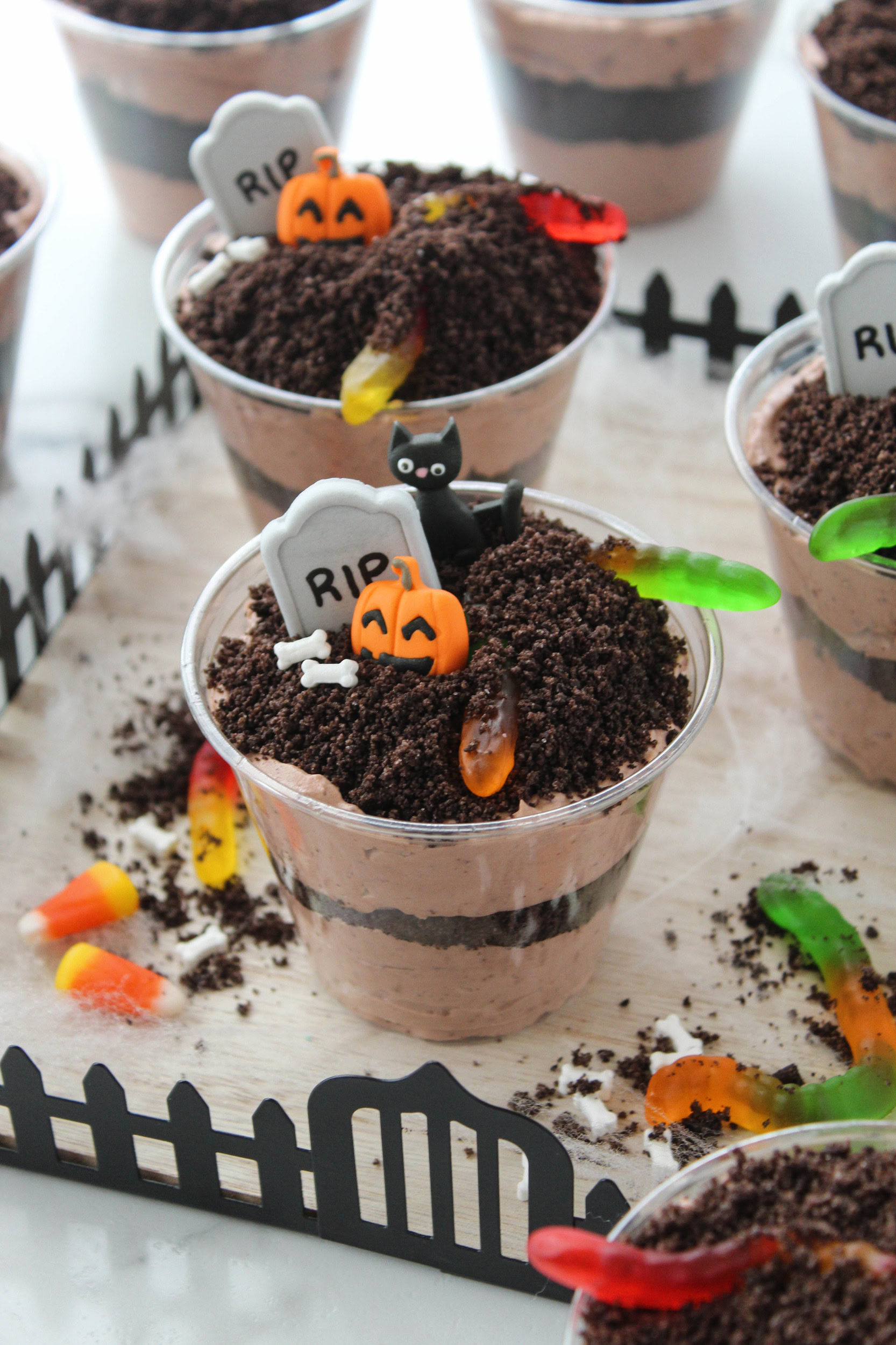 No-bake Halloween Oreo dirt cake dessert cups for parties