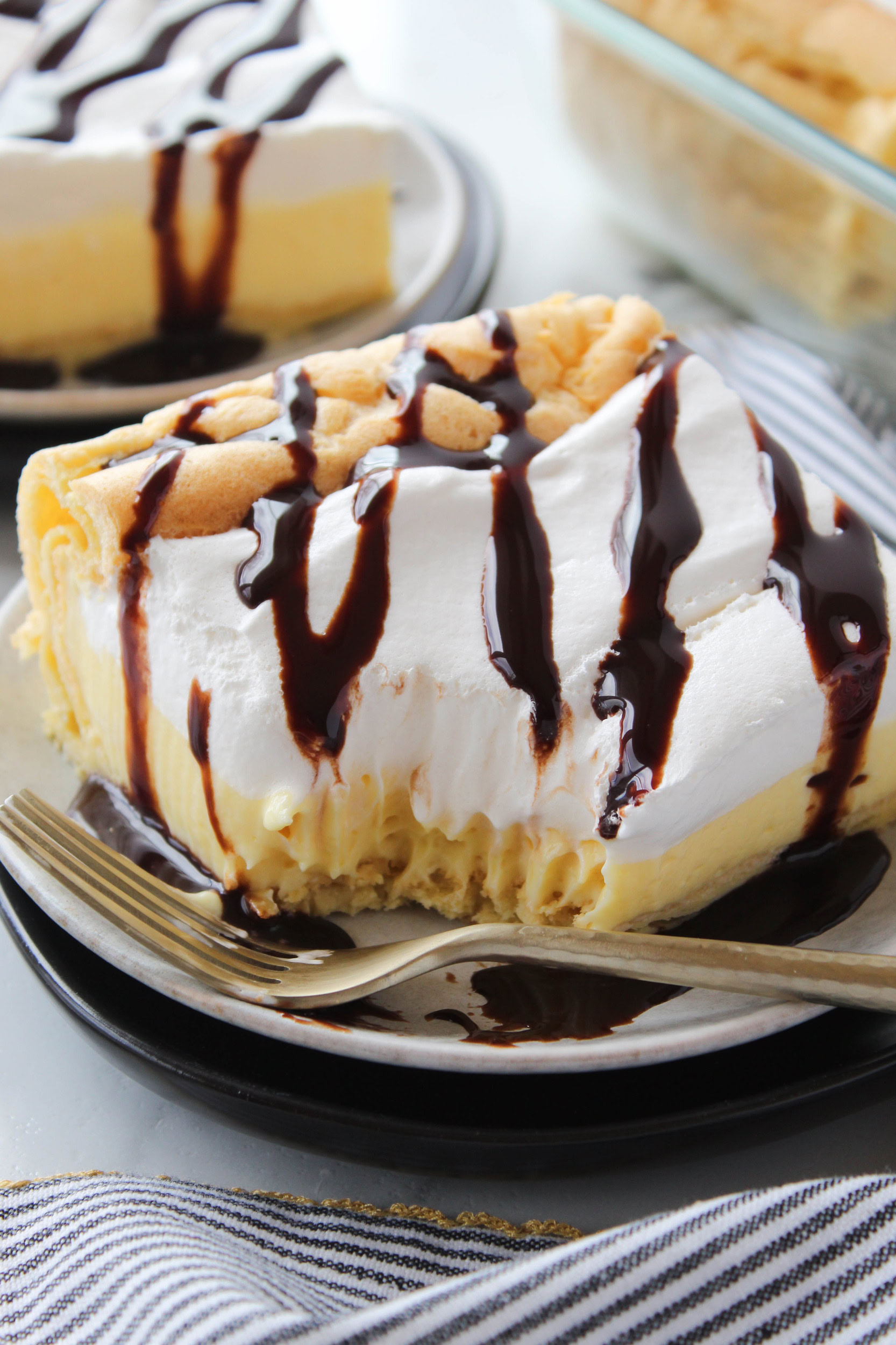 Cream puff cake dessert