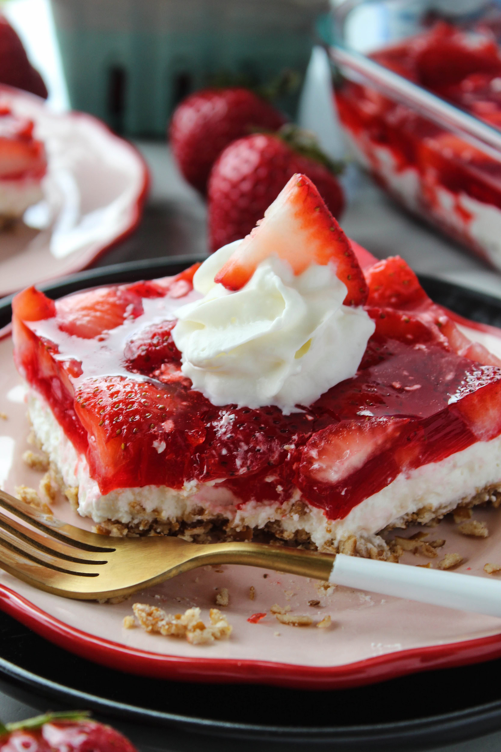 Strawberry Pretzel Salad Recipe