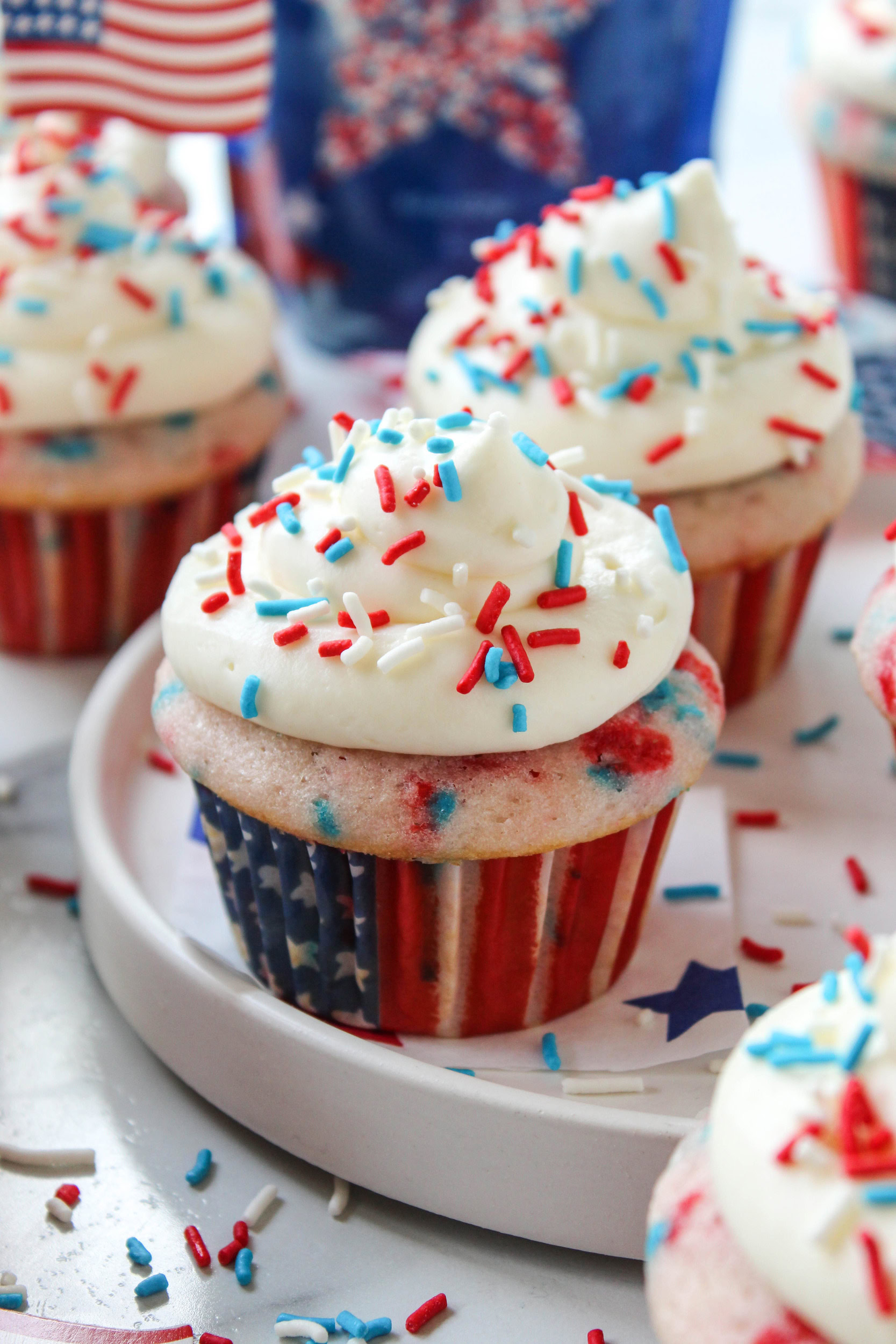 Festive Independence Day cupcakes displayed with red, white, and blue accents