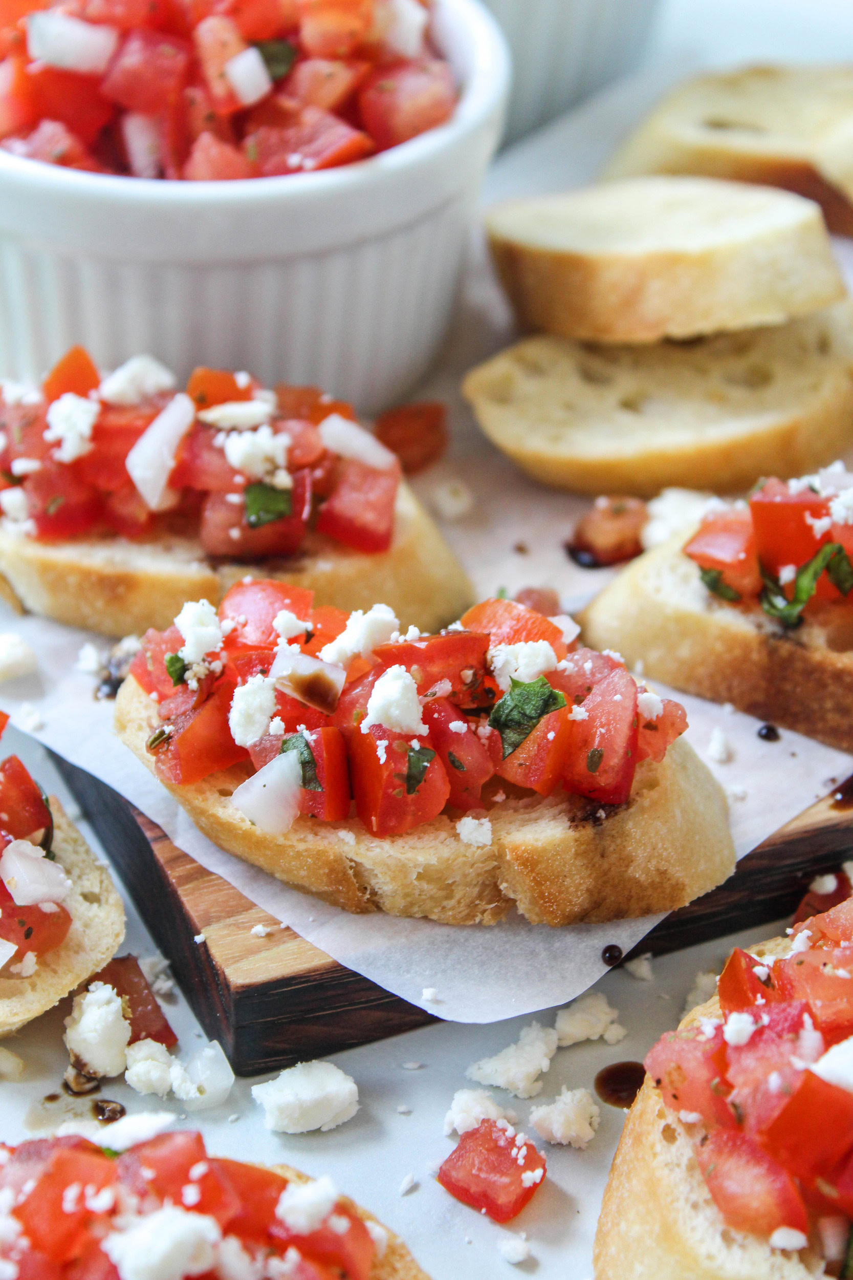 fresh tomato basil bruschetta appetizer
