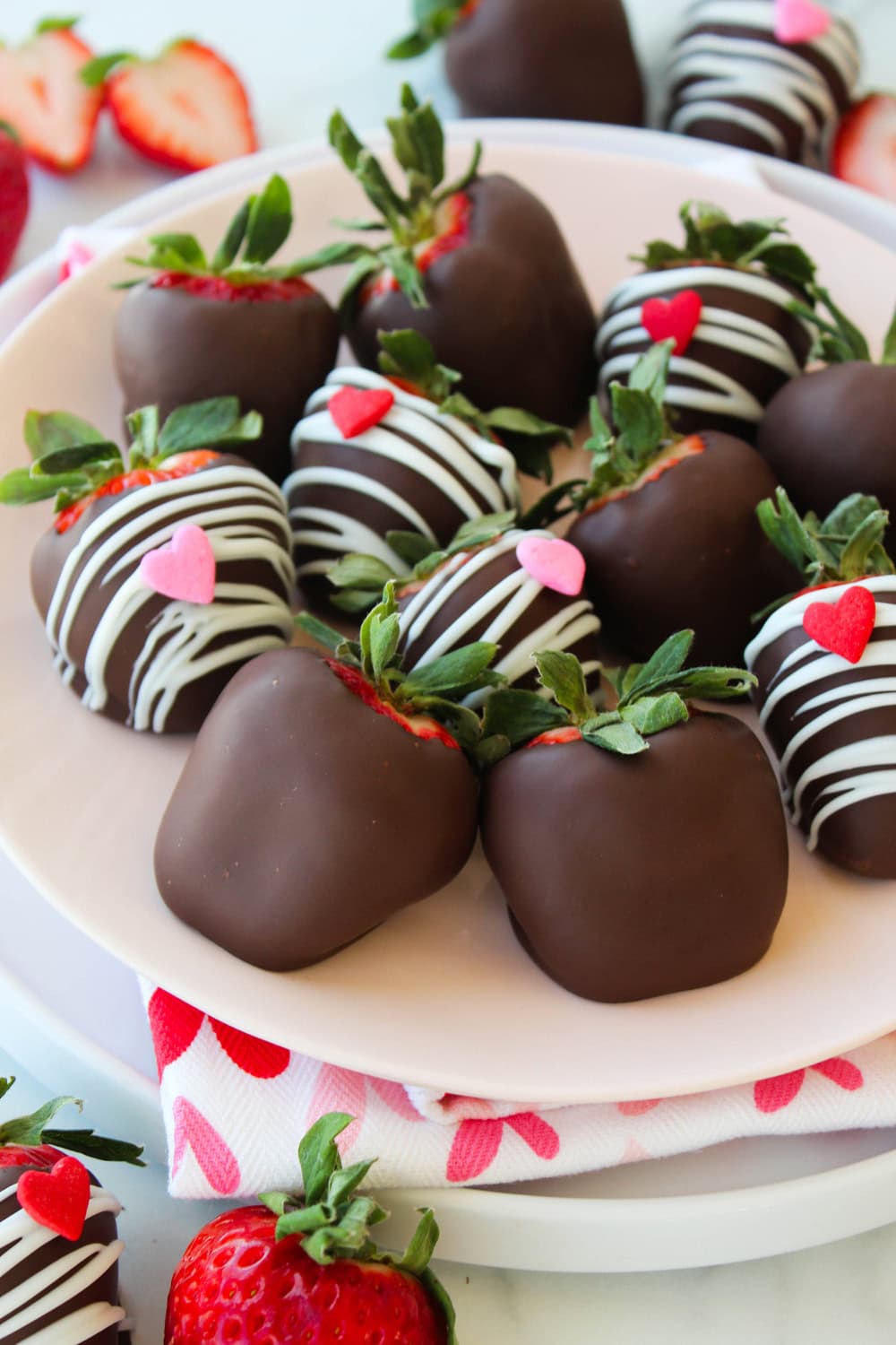 The Best Easy Chocolate Covered Strawberries