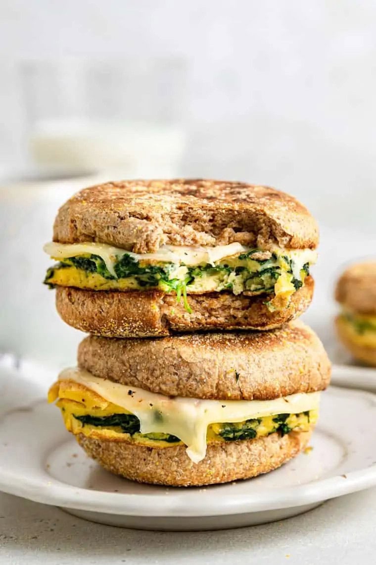 Spinach & Egg Meal Prep Breakfast Sandwiches