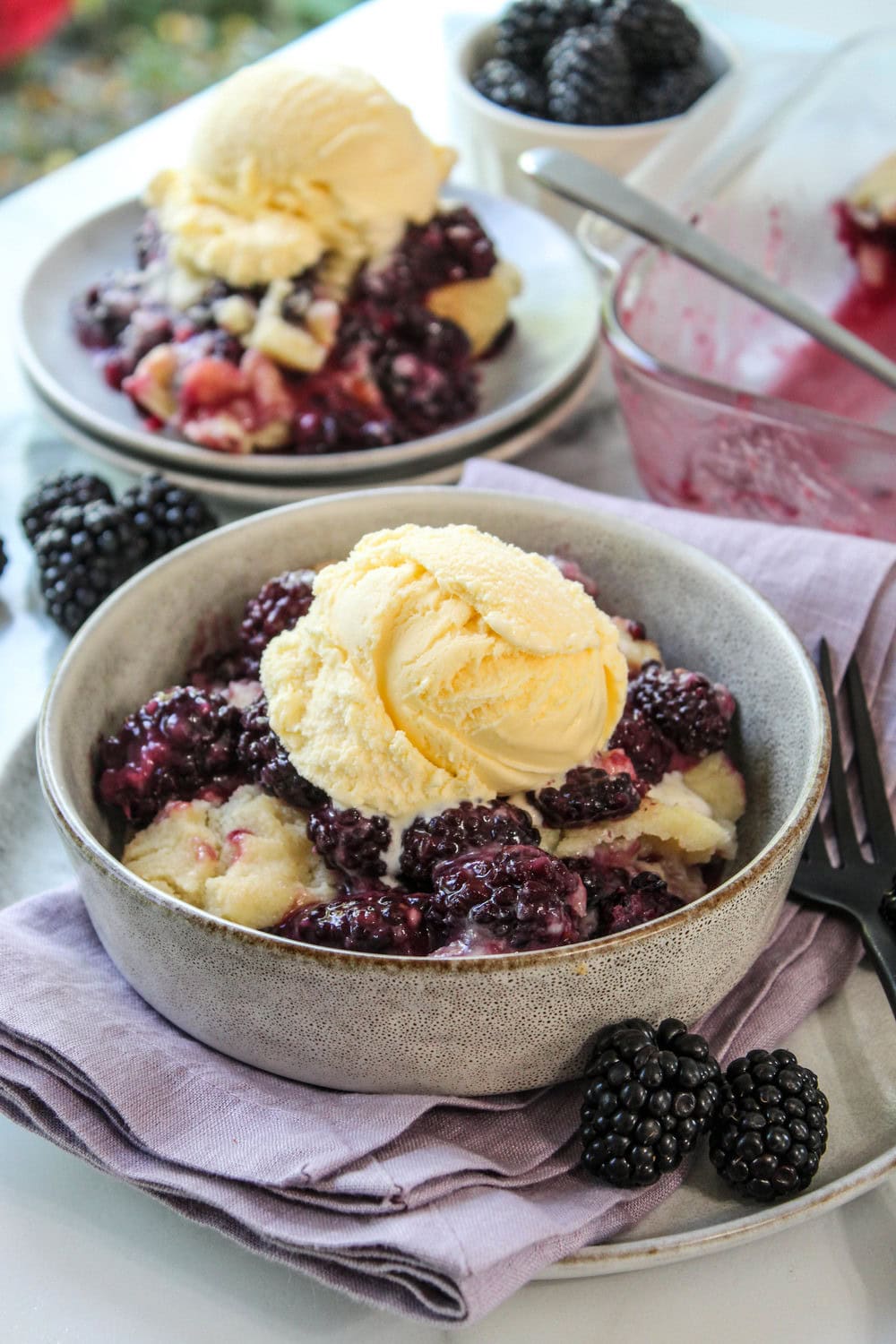 Easy Blackberry Cobbler