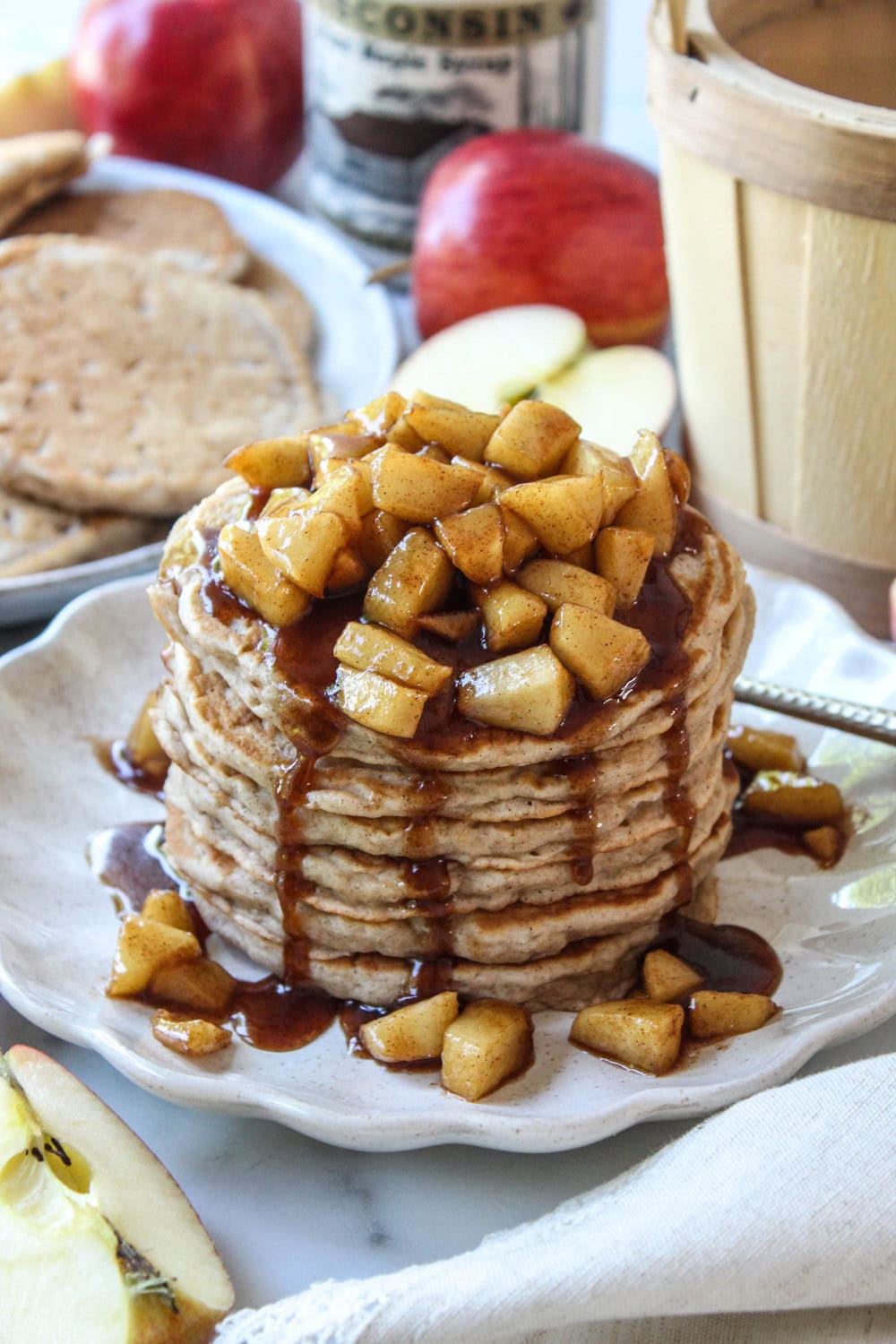 Fluffy Apple Cinnamon Pancakes